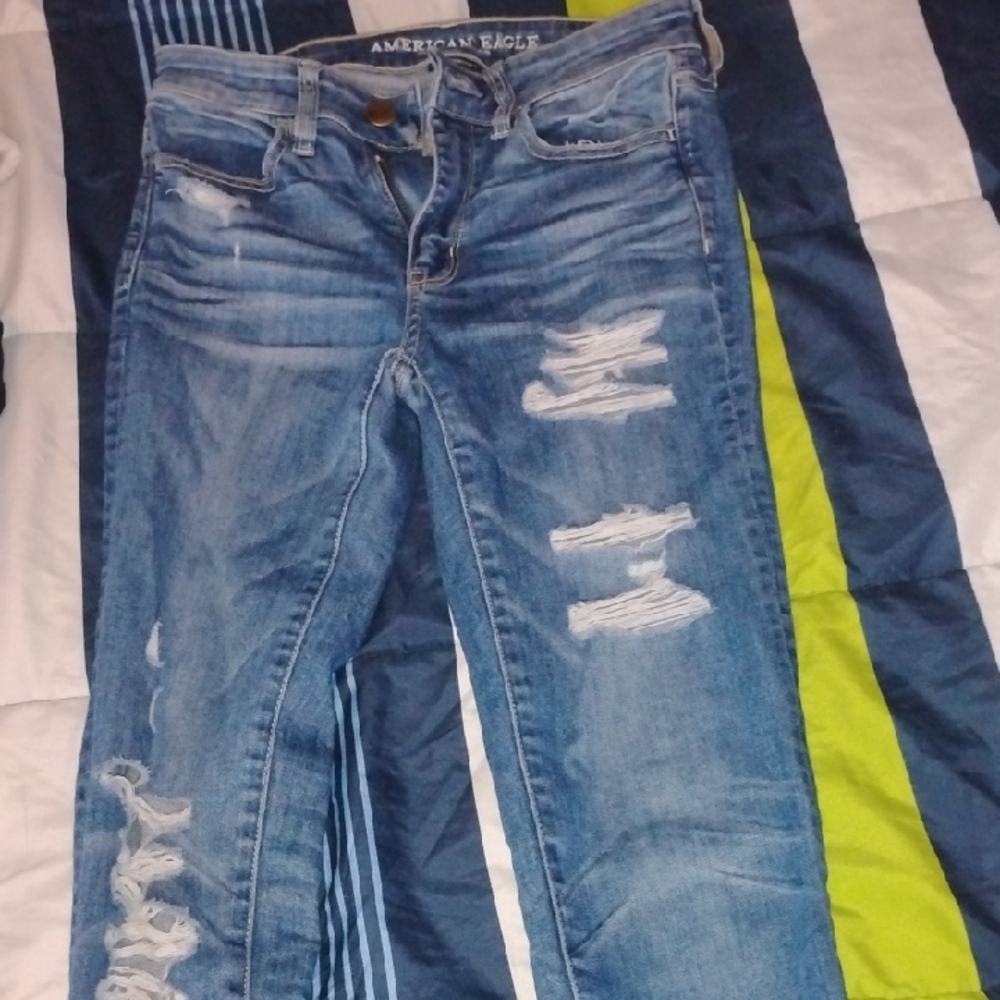 American Eagle Outfitters Women's Ripped Blue Jeans
